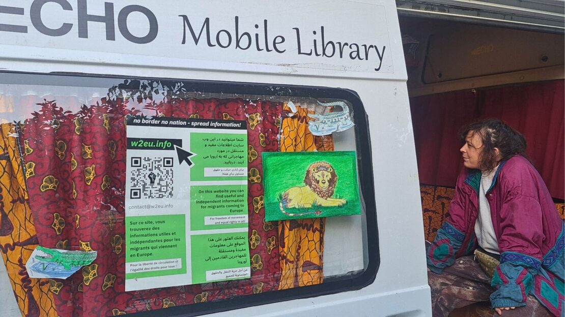 Becka Wolfe i bokbussen.